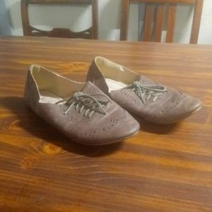 Women's shoes size 9.